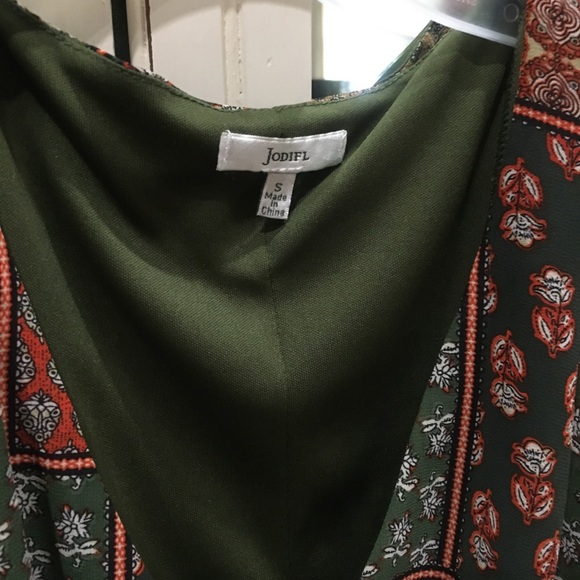 5 for $25! NWOT Adorable boho top - Picture 3 of 3